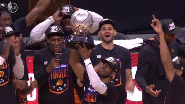 库里发文！NBA众星刷屏祝贺保罗 杨毅感慨：连新冠都无法阻挡他