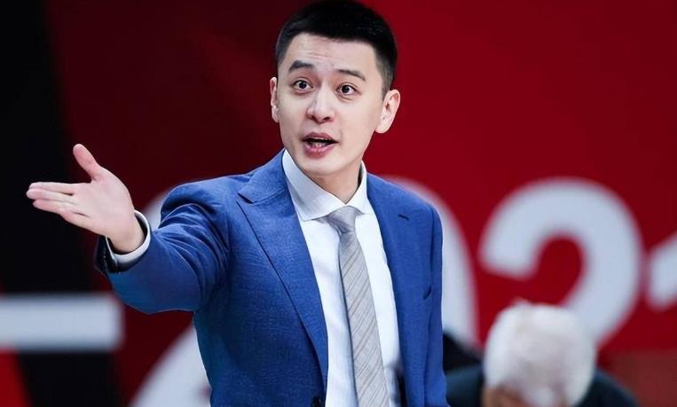 辽宁男篮集训忙 为卫冕放弃夏季联赛