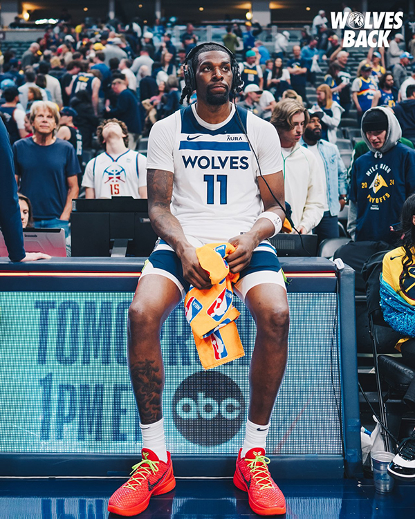 掘金替补席被打爆，NBA超六 96 秒10分无解