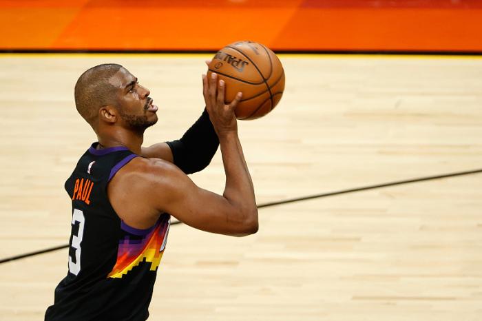 快詹姆斯43场！保罗仅差2场将成为NBA历史首人