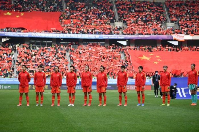 韩媒: 中国对女足成就感到兴奋, 男足还停留在梦想