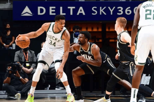 NBA夺冠热门触底反弹！超新星17中3绝望离场，MVP善举赢盛赞