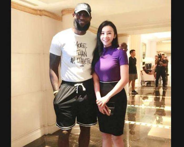 拥有乔丹、詹姆斯，为何耐克继承人特拉维斯一直拒绝继承家业？