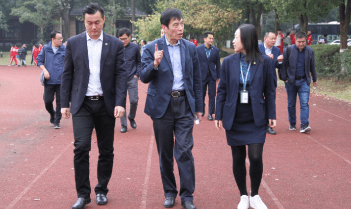 高温预警！京津德比成中超首场4点半比赛，当地球迷：绝对中暑