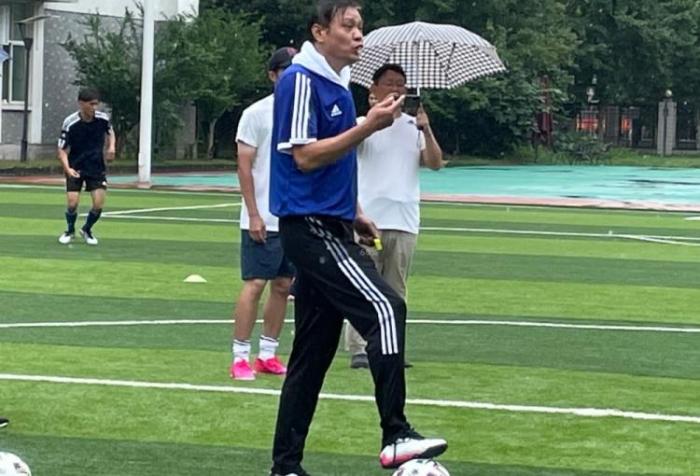 范志毅谈留洋: 两个月只会说“早安”