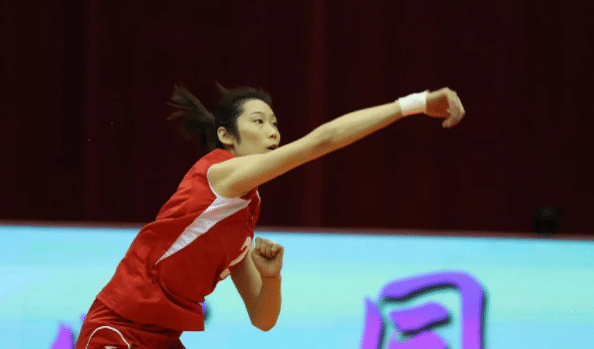 梦幻联动！朱婷单场46分刷爆纪录，NBA巨星斯蒂芬-库里祝贺