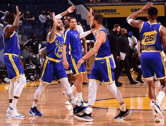 狂野NBA！为冲季后赛勇士连签3人，篮网官宣重要操作，火箭裁悍将