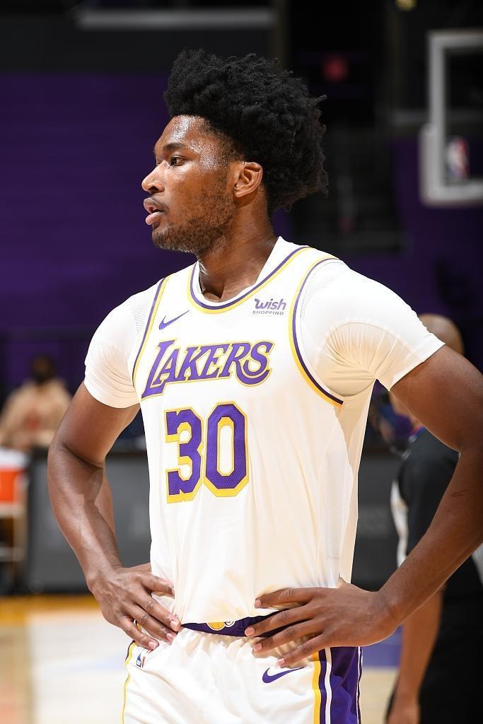 就在今天！火箭完成1签2裁，湖人弃将重返NBA