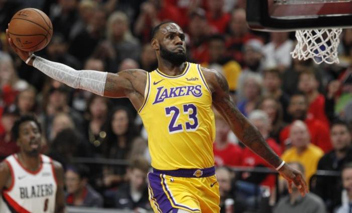 520万美金交易达成！恭喜詹姆斯打破NBA74年纪录