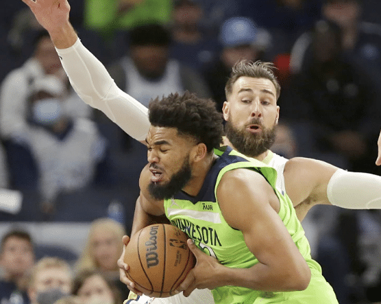 场均29分+进攻效率顶级，NBA新规则下，他才是第一中锋