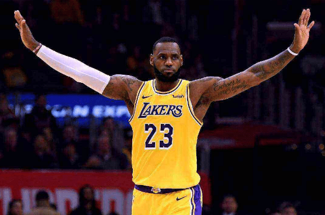 现役NBA四大超巨，假设同为巅峰期，谁最难防守？