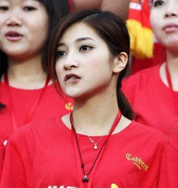 不服气？0: 2输给中国男足，菲律宾主帅怒斥裁判吹罚太恶心