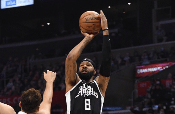 30-13！快船打懵联盟第一，铁匠11分爆发，米切尔带伤6中2