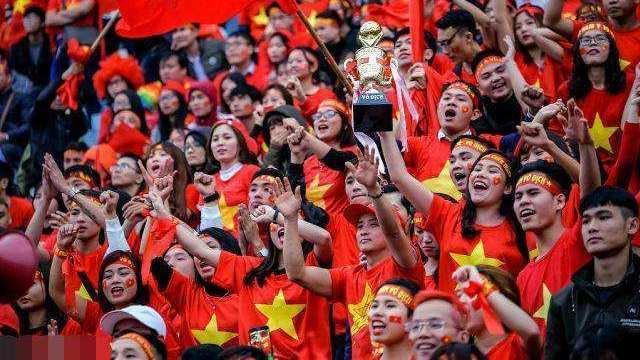 体坛周报: 越南可能被迫放弃12强赛主场